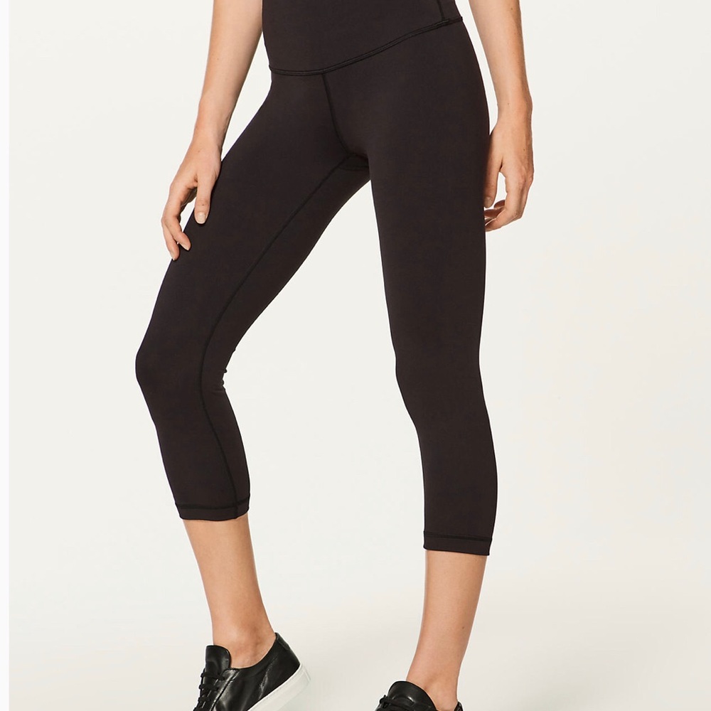 Lululemon Black Yoga Pants Low Rise 3/4 & Free VS.